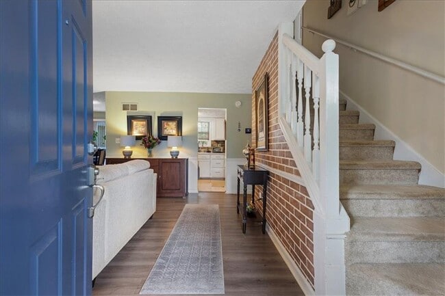 Building Photo - 2660 Windage Dr SW