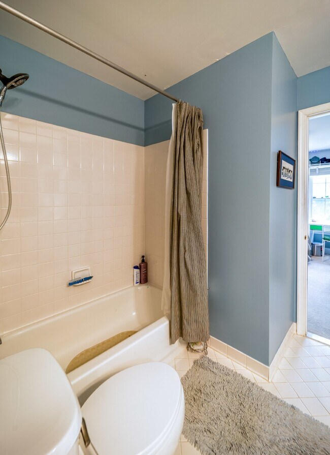 Building Photo - Beautiful home with pool | 6,000+ square feet
