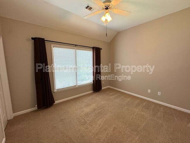Building Photo - 830 Eden Green Ct