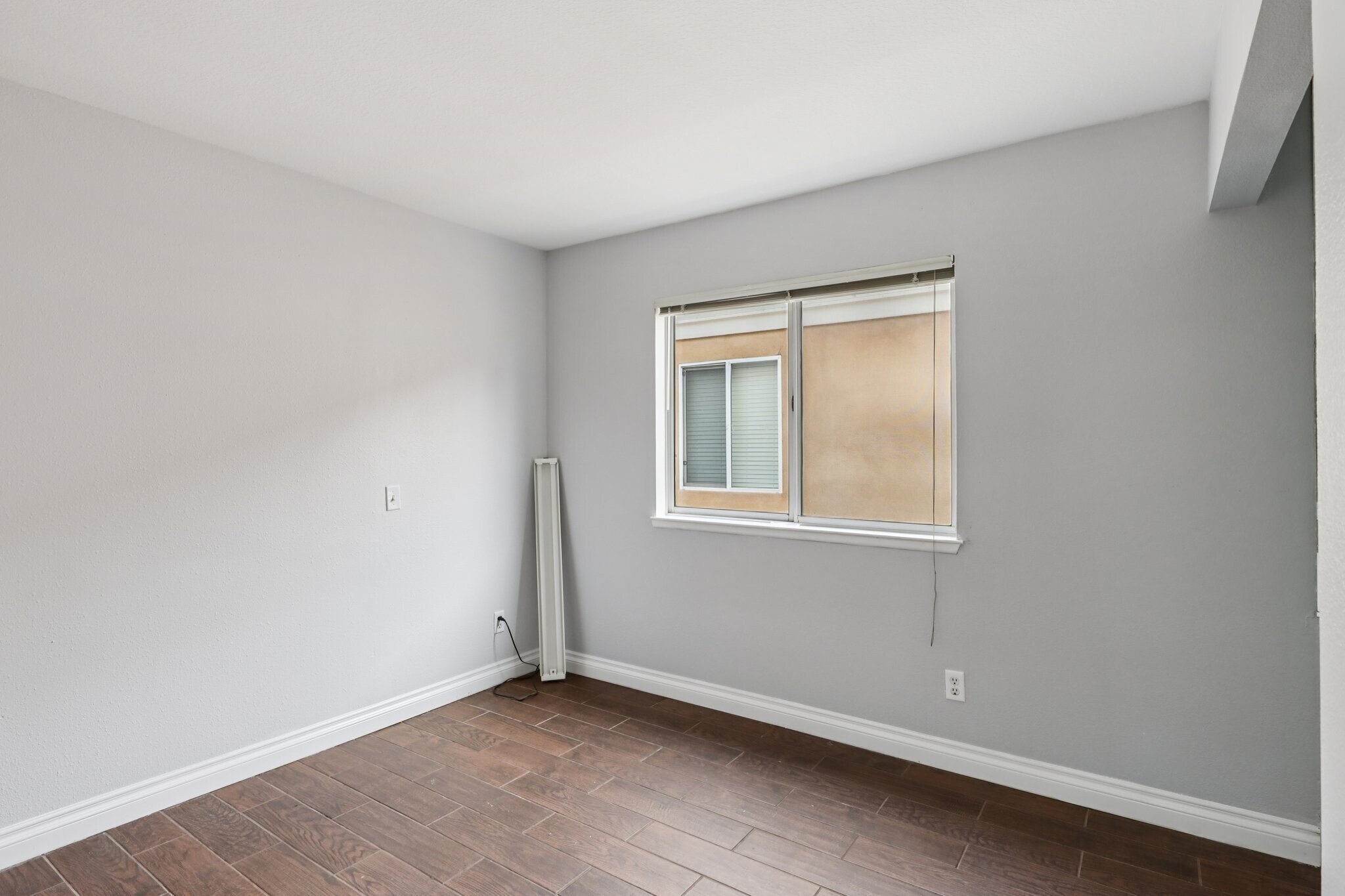 Building Photo - 7480 Addison Rd