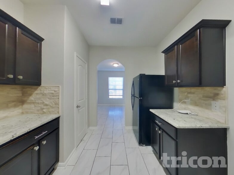 Building Photo - 1342 Barrel Dr