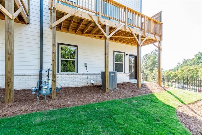 Building Photo - 1662 Mountain Top Ln SE