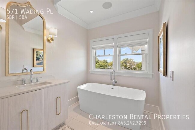 Building Photo - 571 Wading Pl