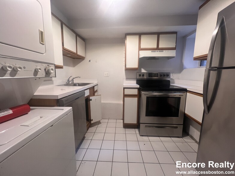 Building Photo - 24 Saint Cyprians Pl