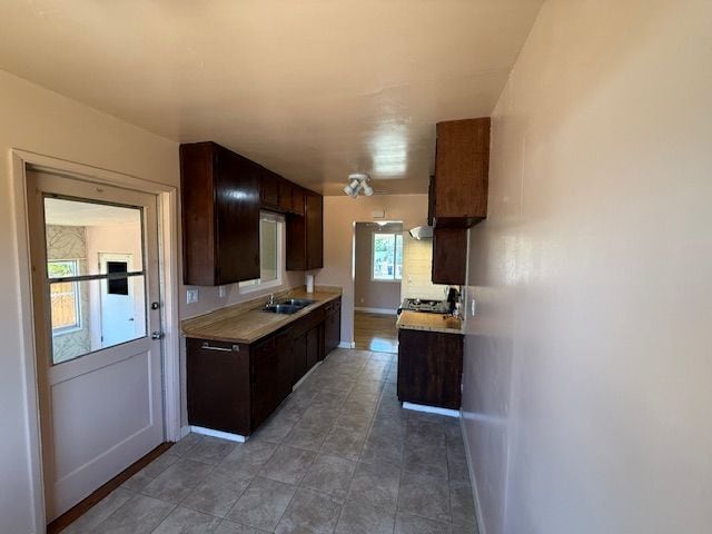 Building Photo - 930 Goldenrod St