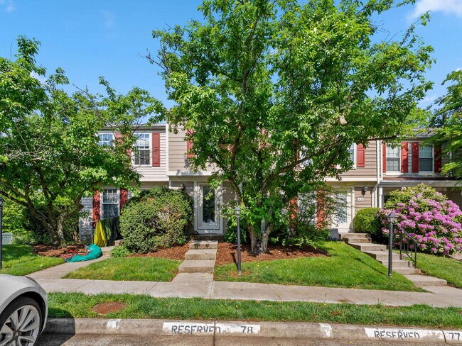 Building Photo - 1636 Fieldthorn Dr