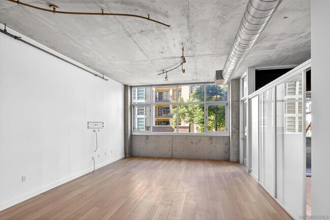 Building Photo - 1025 Island Ave