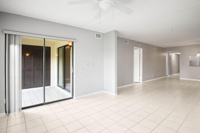 Building Photo - 7593 Tahiti Ln