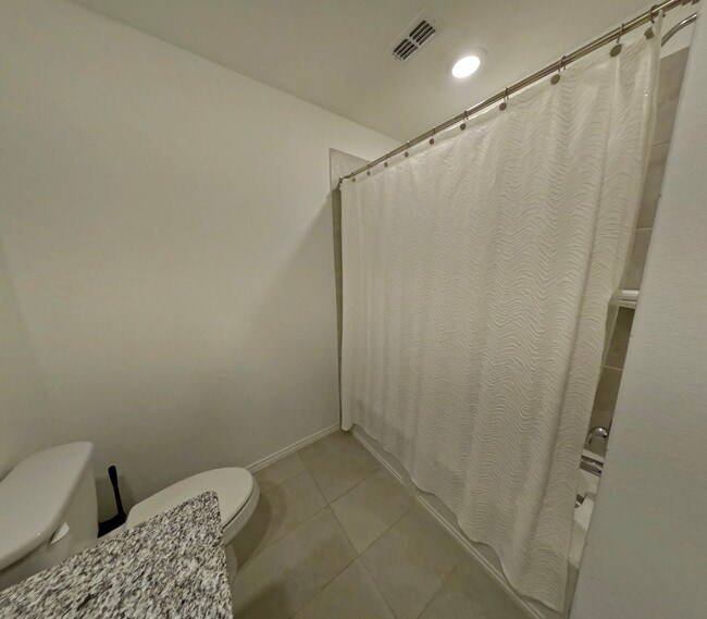 Building Photo - 2708 Starwater Dr