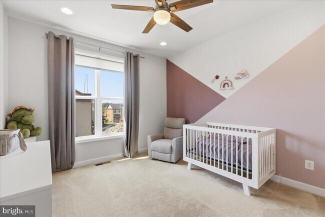 Building Photo - 4537 Plateau Dr