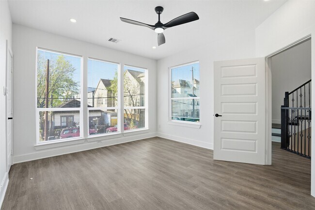 Building Photo - 3411 Nance St