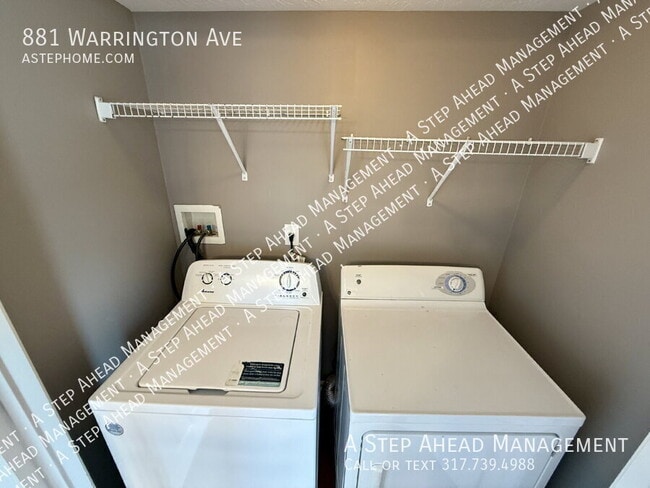 Building Photo - 881 Warrington Ave