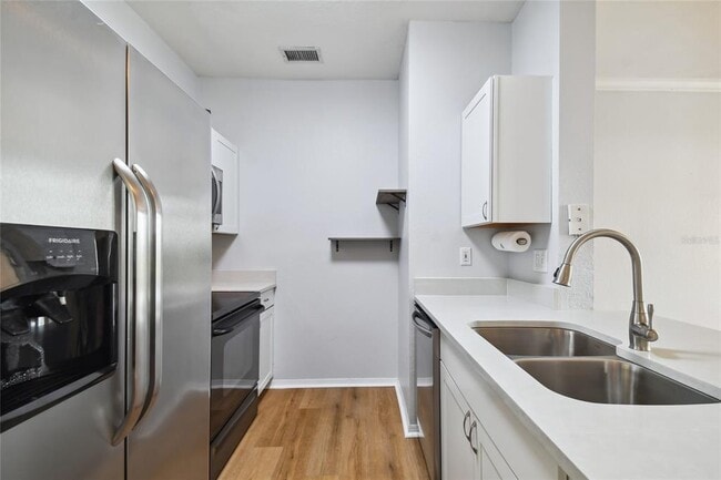 Building Photo - 5000 Culbreath Key Way