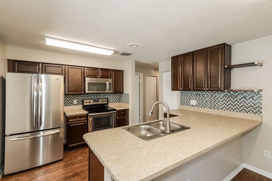 Building Photo - 6826 Coralberry Ct