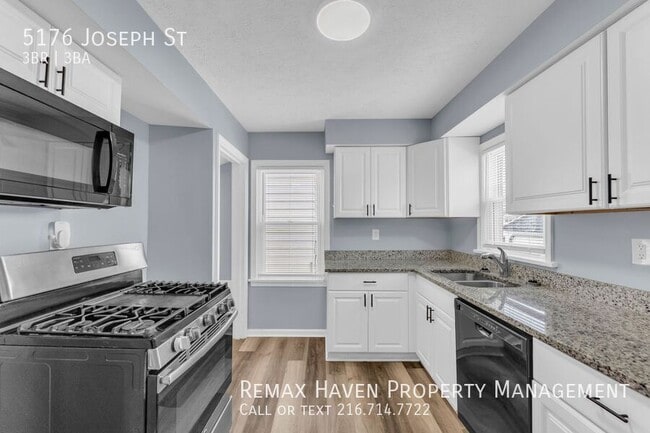 Building Photo - 5176 Joseph St