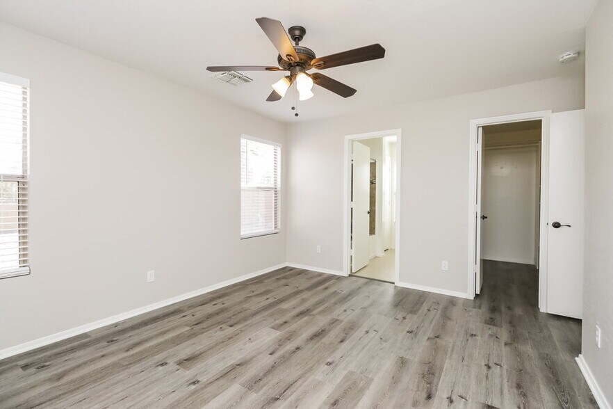 Building Photo - 3229 W Alta Vista Rd