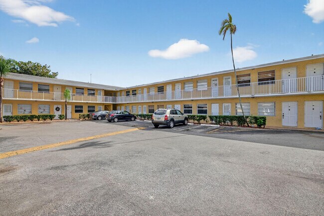 Building Photo - 4051 NE 13th Ave