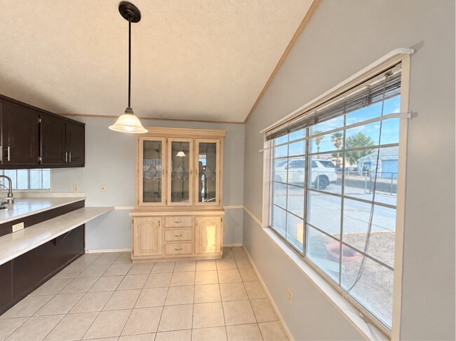 Building Photo - 530 Havasu Ln