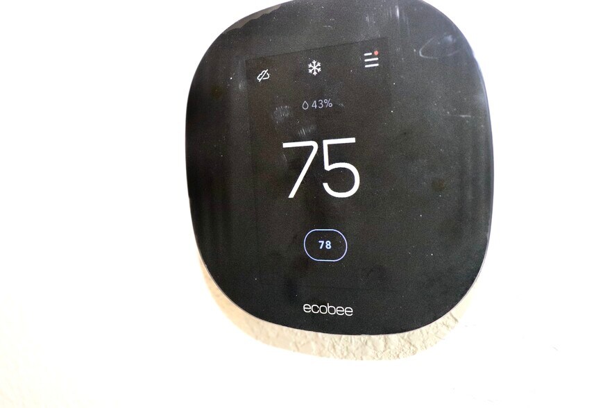 Building Photo - 1536 Minories Dr