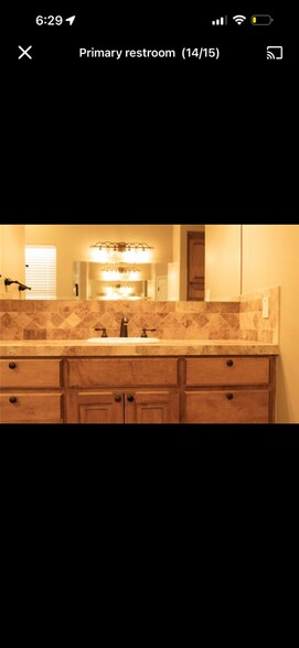 Building Photo - 20600 Highland Lake Dr