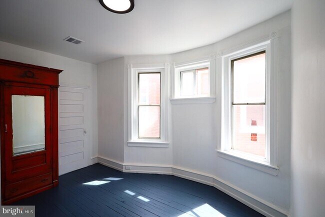 Building Photo - 5321 Baltimore Ave