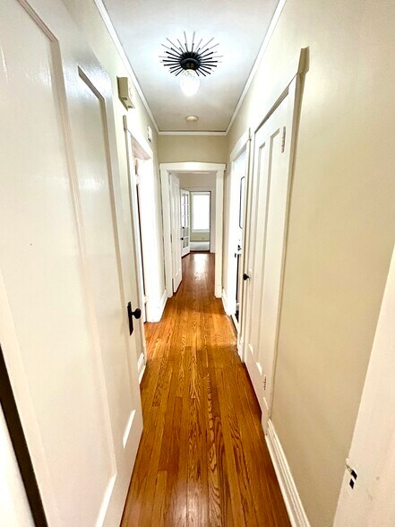 Hallway - 425 N Maple Ave
