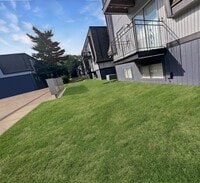 Building Photo - Suncrest Apartments
