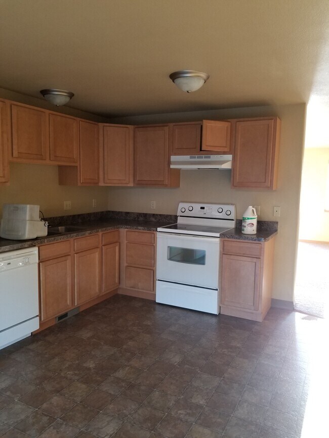 Building Photo - NE Stephens