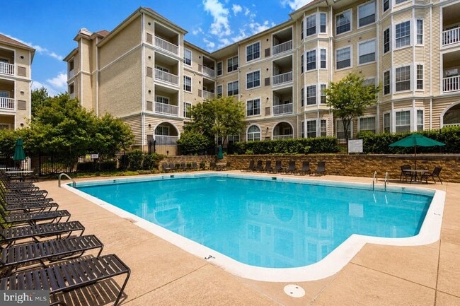 Building Photo - 4550 Strutfield Ln