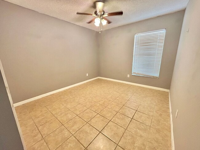 Building Photo - Amazing Dream Home with Water View and Pri...