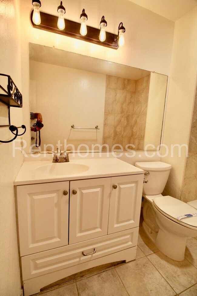 Building Photo - 7958 Mission Center Ct