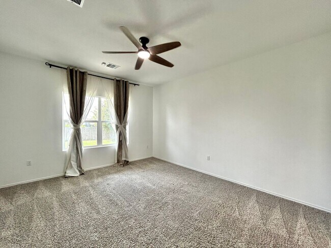 Building Photo - 10412 Premier Park St