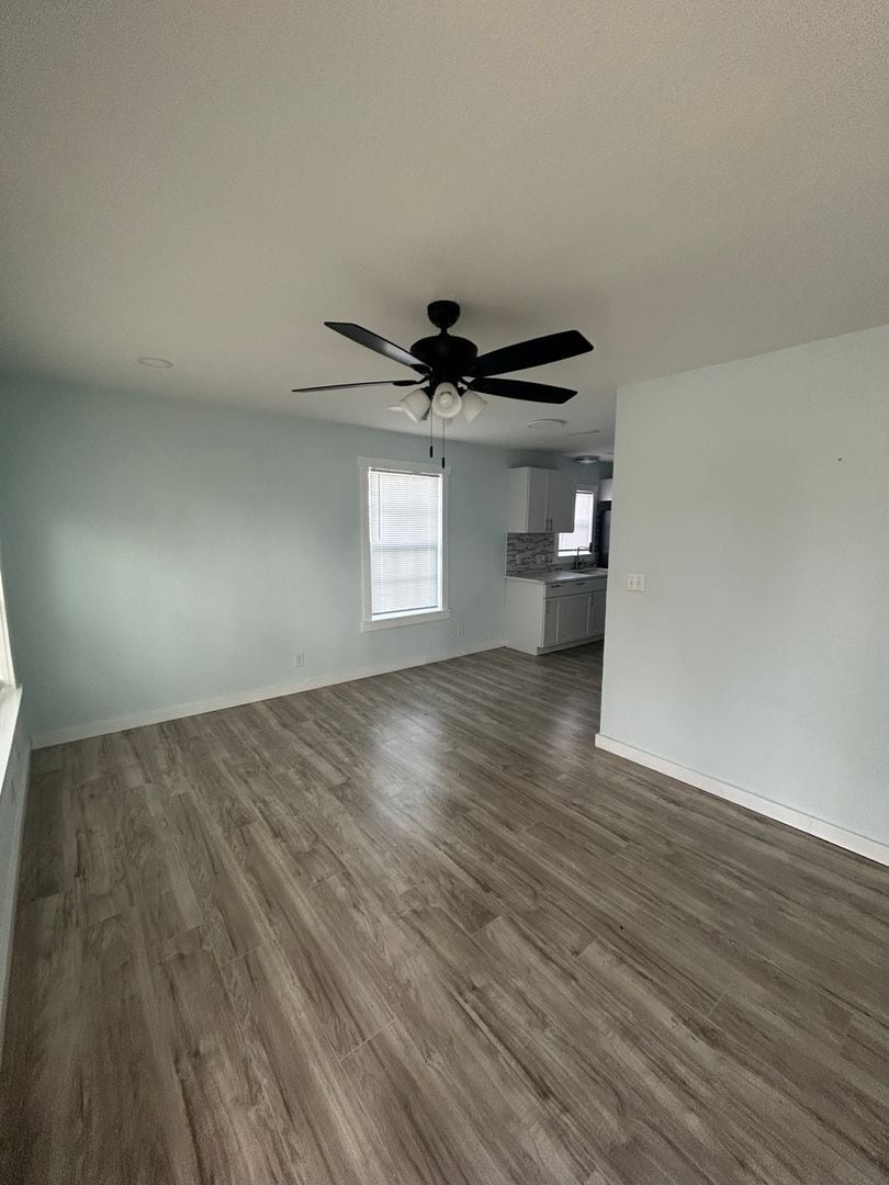 Building Photo - 2336 N Estelle Ave