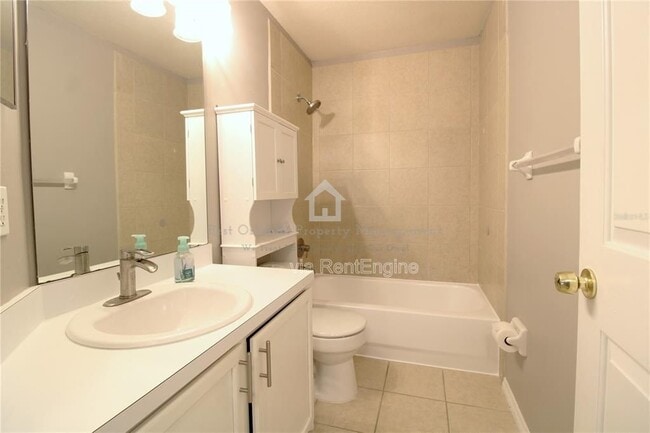Building Photo - 464 Briar Bay Cir