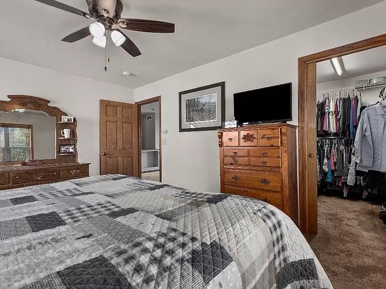 Building Photo - 225 Prospect St