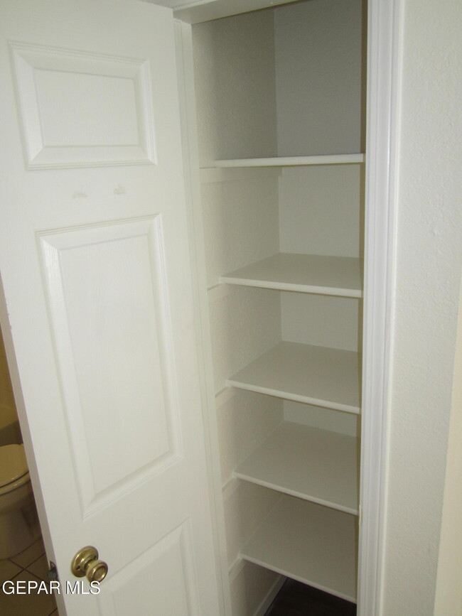 Building Photo - 11804 Kings Arms Ct