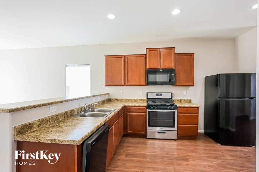 Building Photo - 6719 Liberator Trl