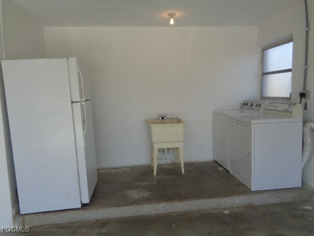 Building Photo - 905 SW 40th Terrace