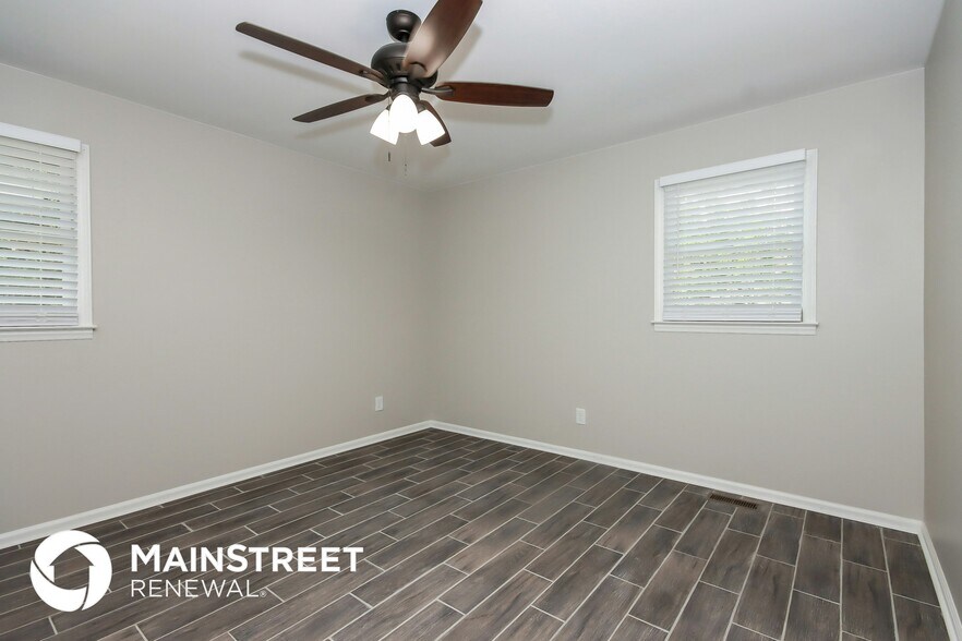 Building Photo - 663 Sunridge Dr