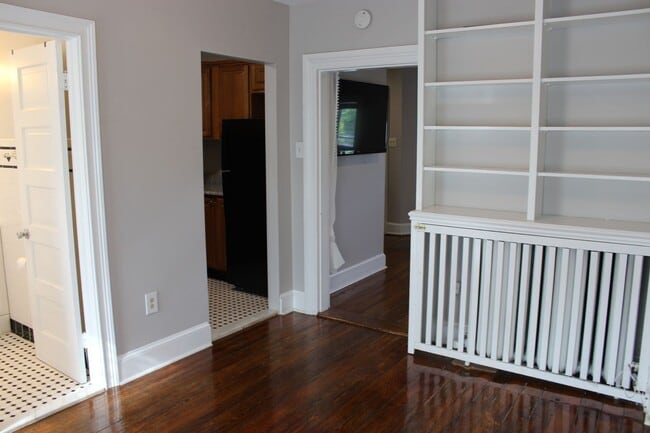 Building Photo - 319-321 S. Washington Street