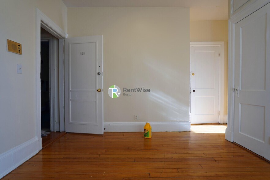 Building Photo - 1212 Commonwealth Ave