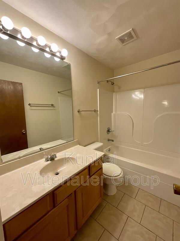 Building Photo - 3114 N Illinois St