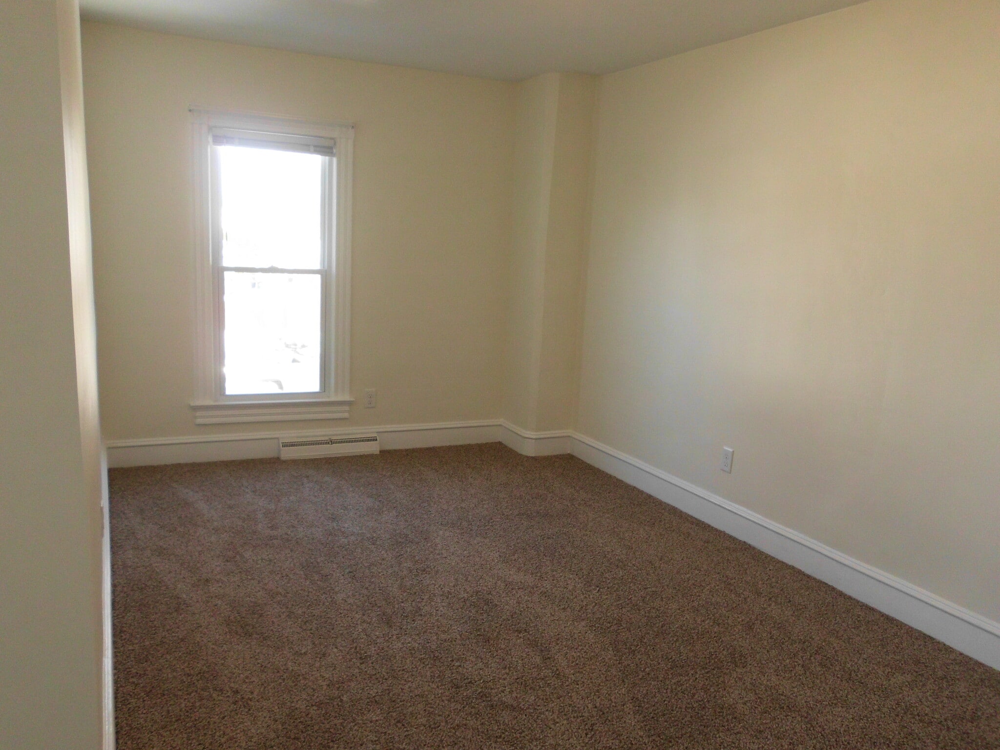 Building Photo - 205 E Pine St