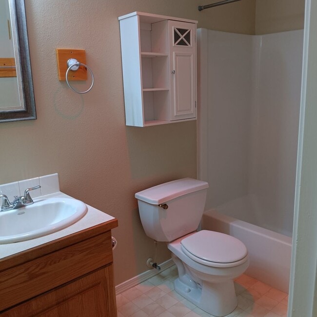 Building Photo - Great House With So Much To Offer In Independence!