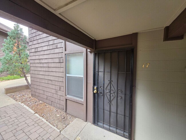 Building Photo - 1200 S Riordan Ranch St