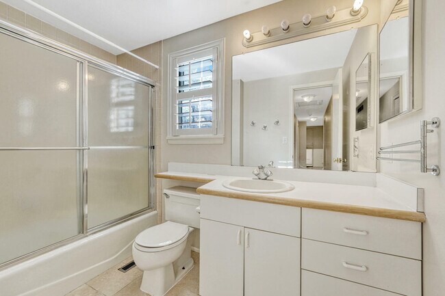 Building Photo - 7398 S Hudson Way