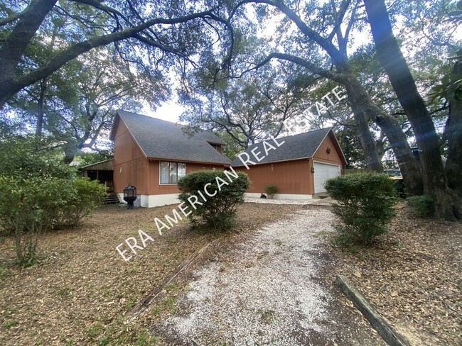 Building Photo - **PRICE REDUCED*****MOVE IN SPECIAL- First...