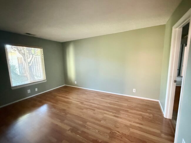 Building Photo - 1143 Lerma Ln