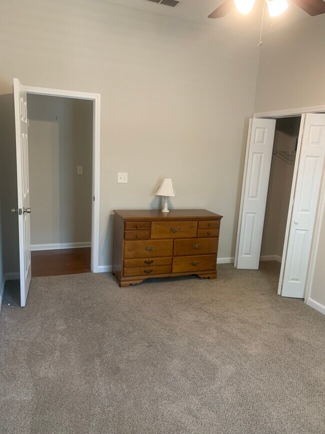 Building Photo - 774 Welch St SW