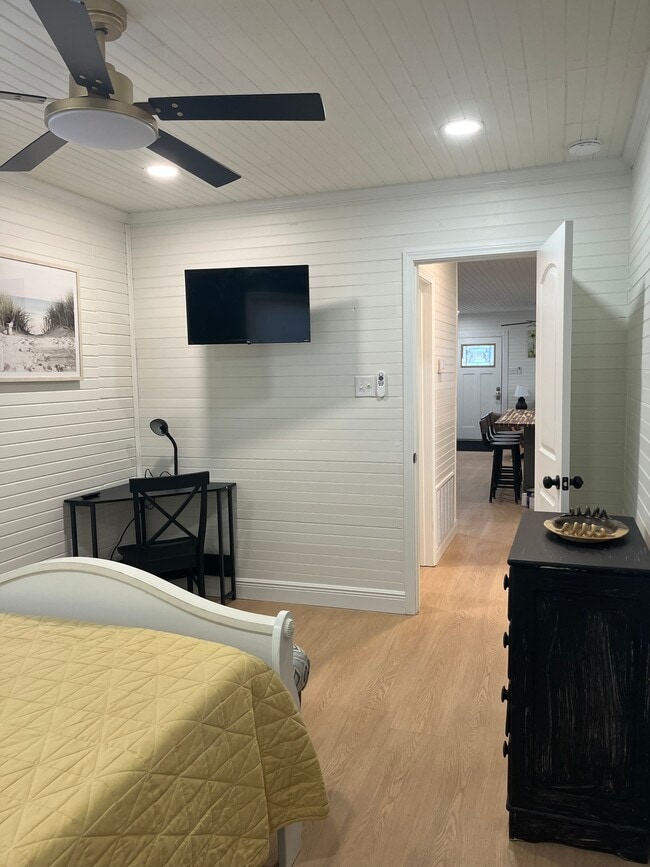 Building Photo - 904 Kentucky St